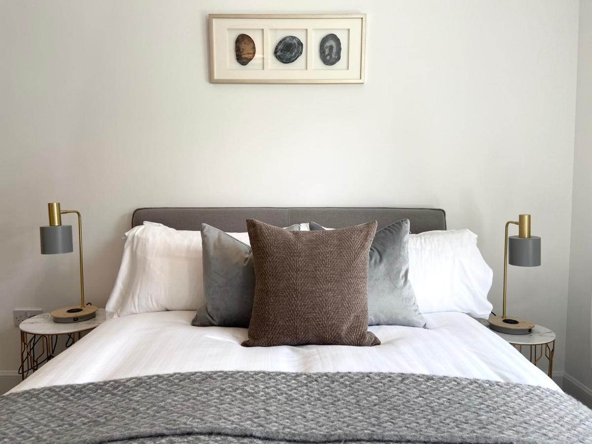 High Street Stylish Centre Apartment, 2 Bed Перт